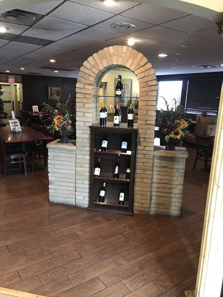 Rodeway Inn Stephenville Exterior photo
